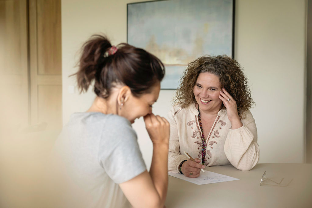 Mieke in a warm, joyful mentorship session